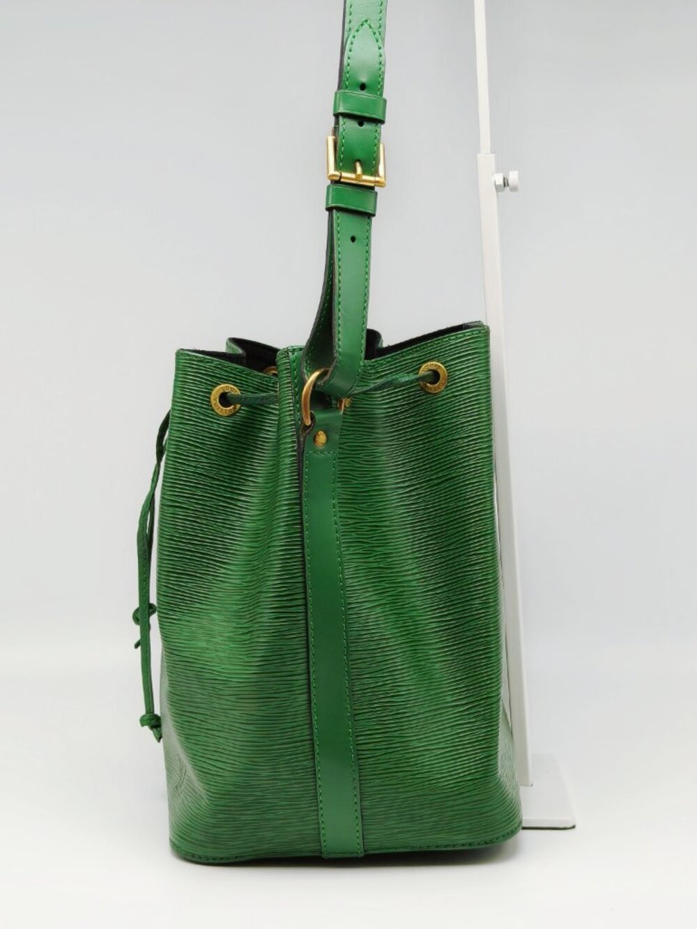 Louis Vuitton Green Epi Leather Noe Bucket Shoulder Bag LV Vintage - Picture 3 of 15